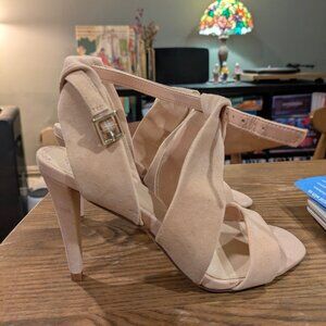 Vince Camuto Kalintie Spike Sandal in Biscuit
